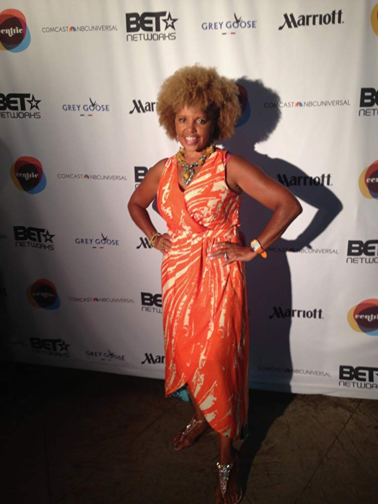 Linda D Gaines