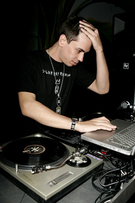 DJ AM