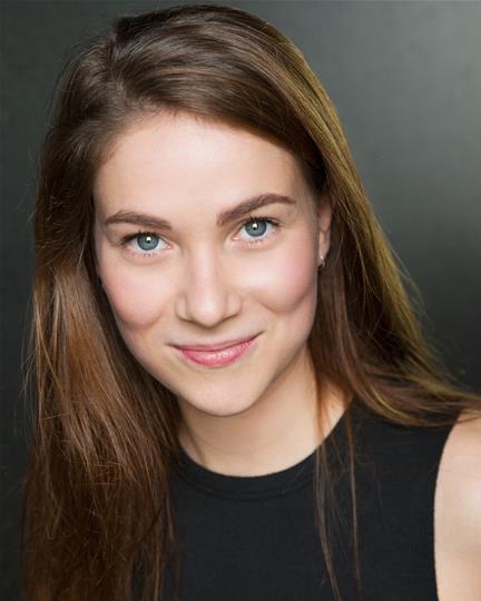 Lowri Izzard