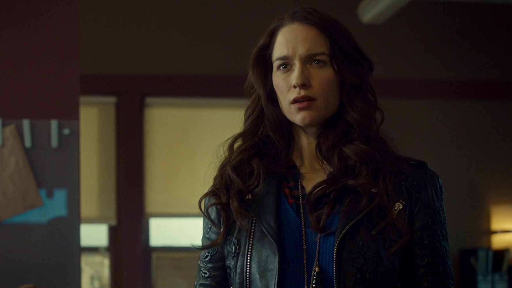 Wynonna Earp character, list movies (Wynonna Earp - Season 1, Wynonna ...