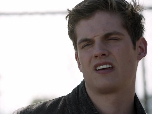 Daniel Sharman