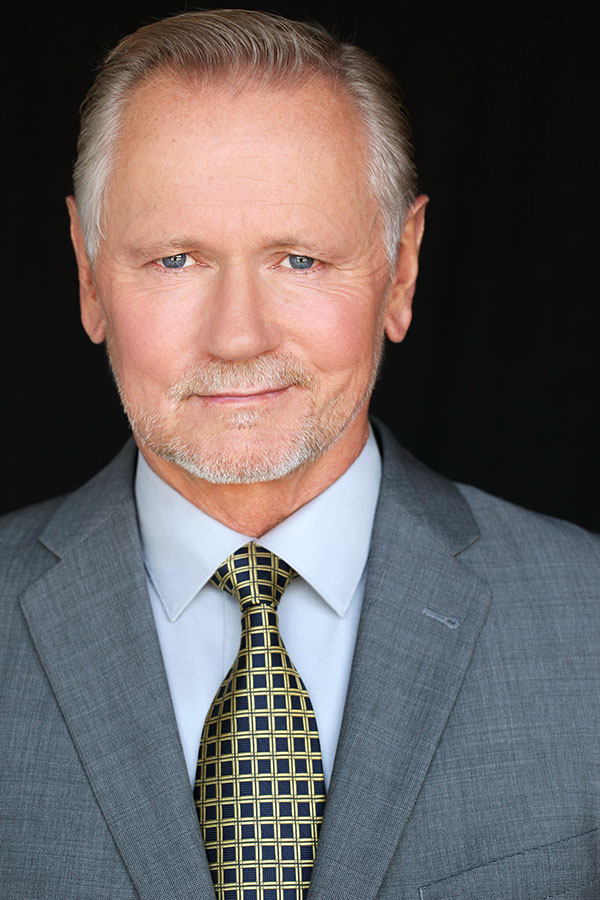Lowell Dean