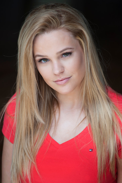 Taylor Saracho