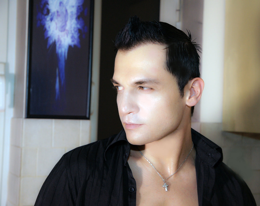 Manos Krystalis