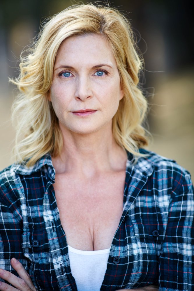 Julie Lancaster