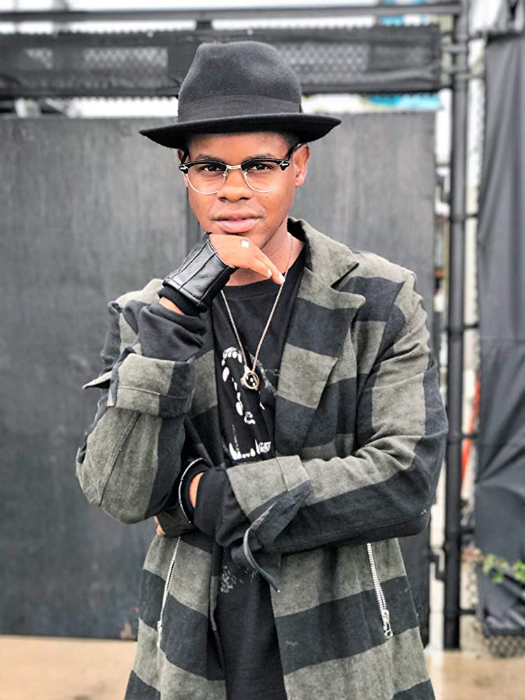 Dion Earl