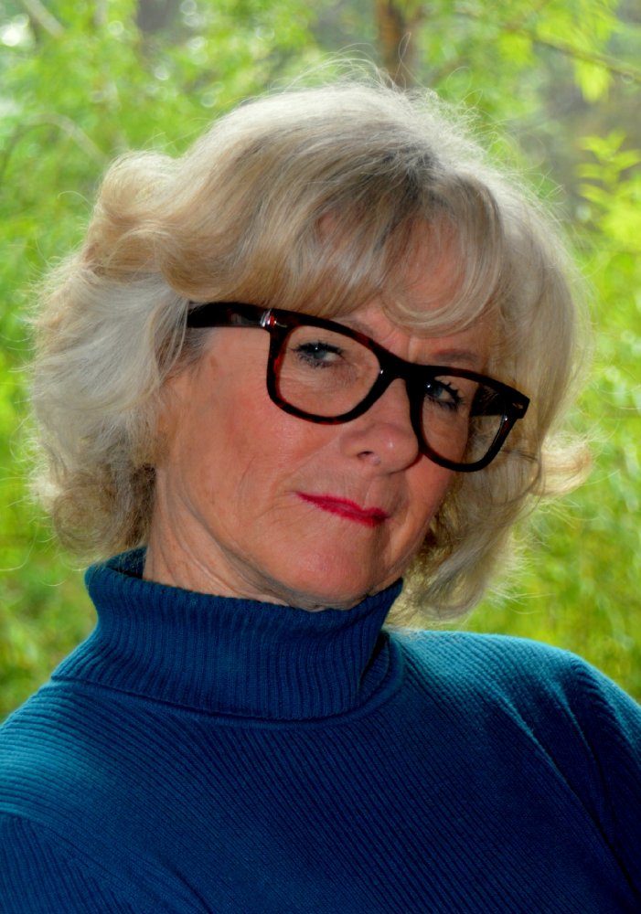 Linda Diane Holley
